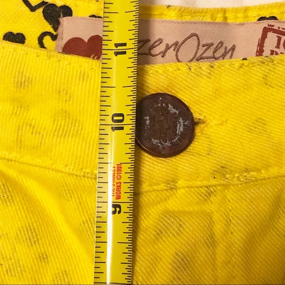 Zerozen neon yellow shorts size 32” - Picture 4 of 9